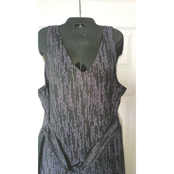 Apt. 9 Wide Leg Romper Size XL Cropped Black Gray Textured Print Tie Belt New - Picture 4 of 8